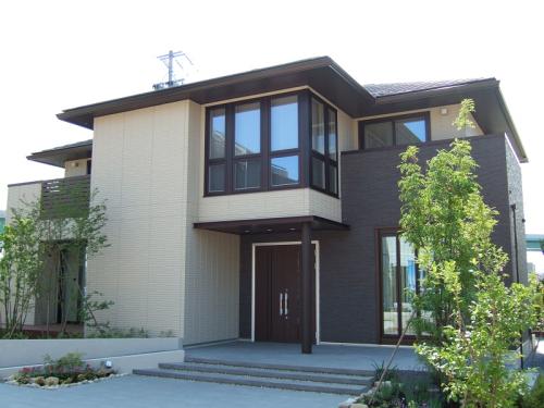 輕鋼結(jié)構(gòu)房屋適合農(nóng)村建房嗎，過來人：我看行