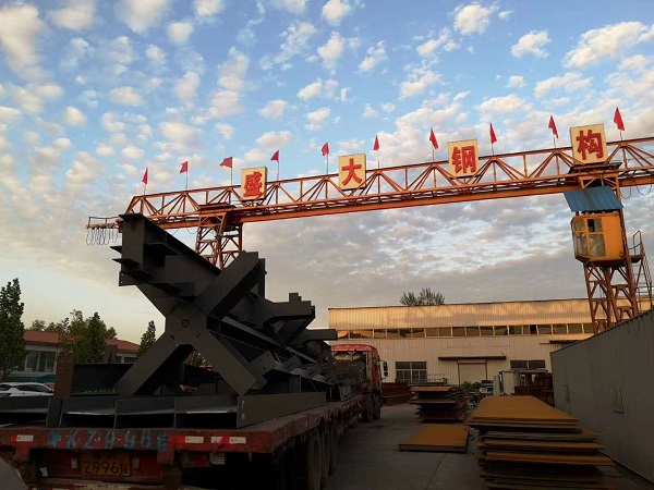 鋼結構加工中，起重機操作技術交底